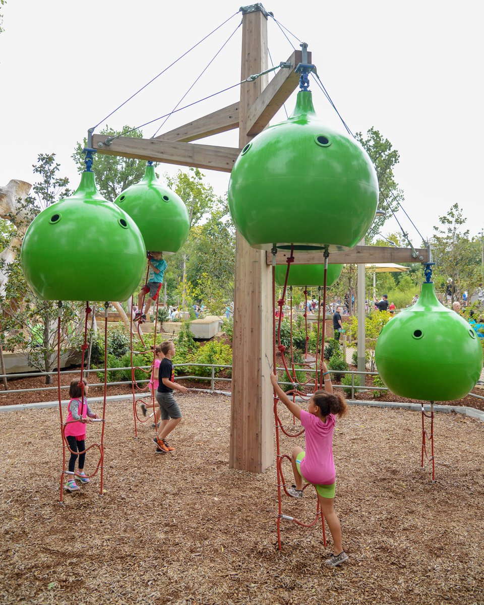 APEStudioPlay's tweet photo. Even older children crave a "den of their own," a secluded retreat away from parents and younger kids. In the Science Fiction Town, five distinctive green gondolas hang from a towering wooden mast, creating an otherworldly atmosphere. https://t.co/LQbgNctr4d