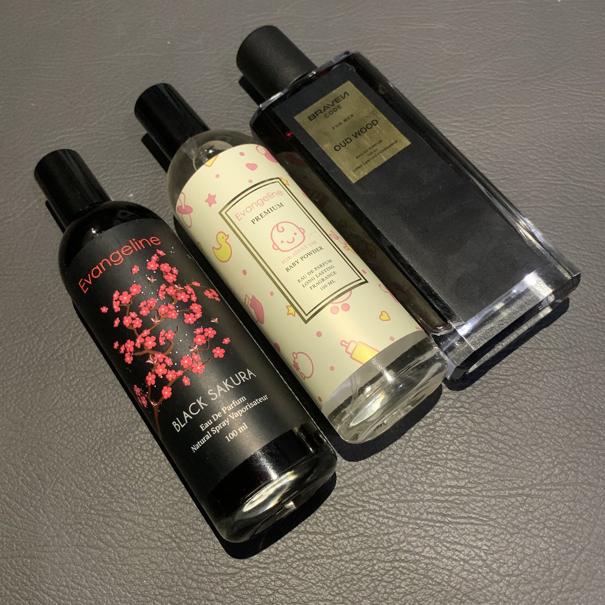 terangremboelan's tweet photo. in this economy, 30 ribu udh dpt parfum EDP, mana premium series lagi??😭🫶🏻 

#sukasukabulan https://t.co/vW5BztehT9