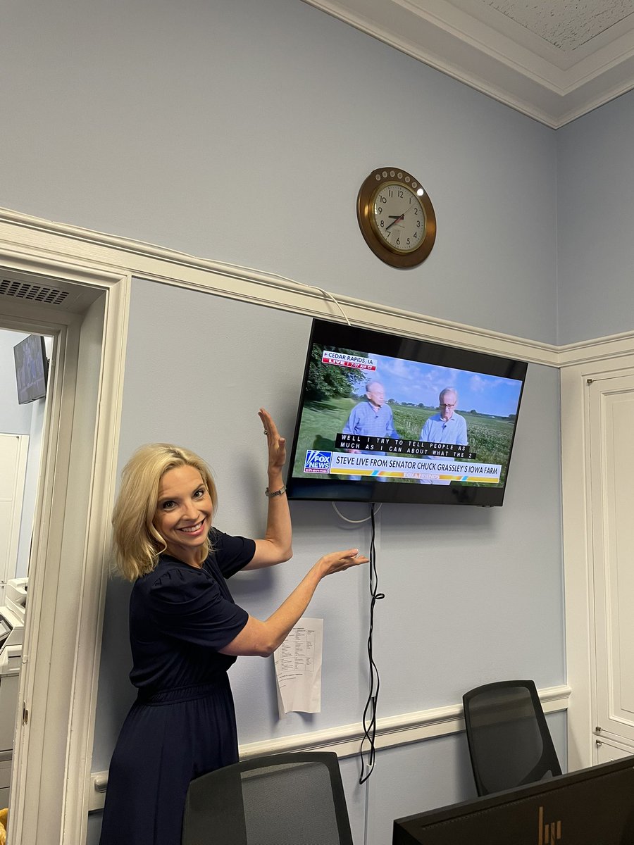 Ashley Hinson (@repashleyhinson) on Twitter photo If you’re snoozing watching Hakeem Jeffries’ floor speech, you should change the channel to <a href="/FoxNews/">Fox News</a> <a href="/foxandfriends/">FOX & Friends</a> and check out #cornwatch with my friend <a href="/ChuckGrassley/">Chuck Grassley</a>! If you’re snoozing watching Hakeem Jeffries’ floor speech, you should change the channel to <a href="/FoxNews/">Fox News</a> <a href="/foxandfriends/">FOX & Friends</a> and check out #cornwatch with my friend <a href="/ChuckGrassley/">Chuck Grassley</a>!