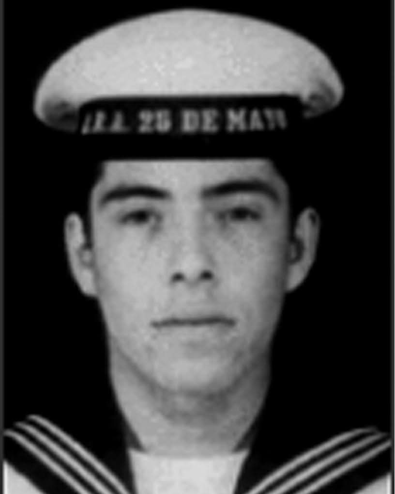 El día 03 de julio 1952 nacía en La Rioja Héroe Eleodoro Darío VERA Caído durante el Conflicto del Atlántico Sur de 1982.
Al cumplirse un nuevo aniversario de su natalicio lo recordamos y le enviamos un abrazo fraterno a su familia.
¡Besos al cielo a nuestro Héroe de la Patria!