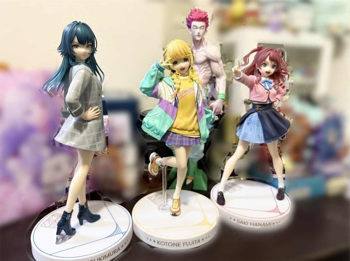「準備はいい？」
「当たりまえ」
「もっちろん！」
「カンペキに勝つ♣︎だろ？Re;IRIS❤︎」