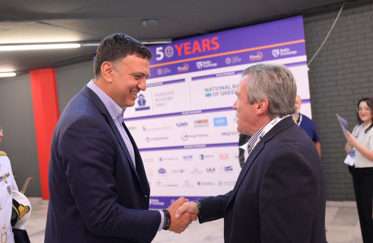 📍9ο Global Symposium Maritime Executives -
50 χρόνια προσφοράς στη ναυτιλία.

✅ Η ναυτιλία και η ναυλομεσιτεία πάνε χέρι-χέρι για να αναπτυχθεί ο κλάδος.
✅ Το 90% του παγκόσμιου εμπορίου μετακινείται δια θαλάσσης — η σταθερότητα και η ασφάλεια είναι κρίσιμες.
✅ Η πανδημία μας