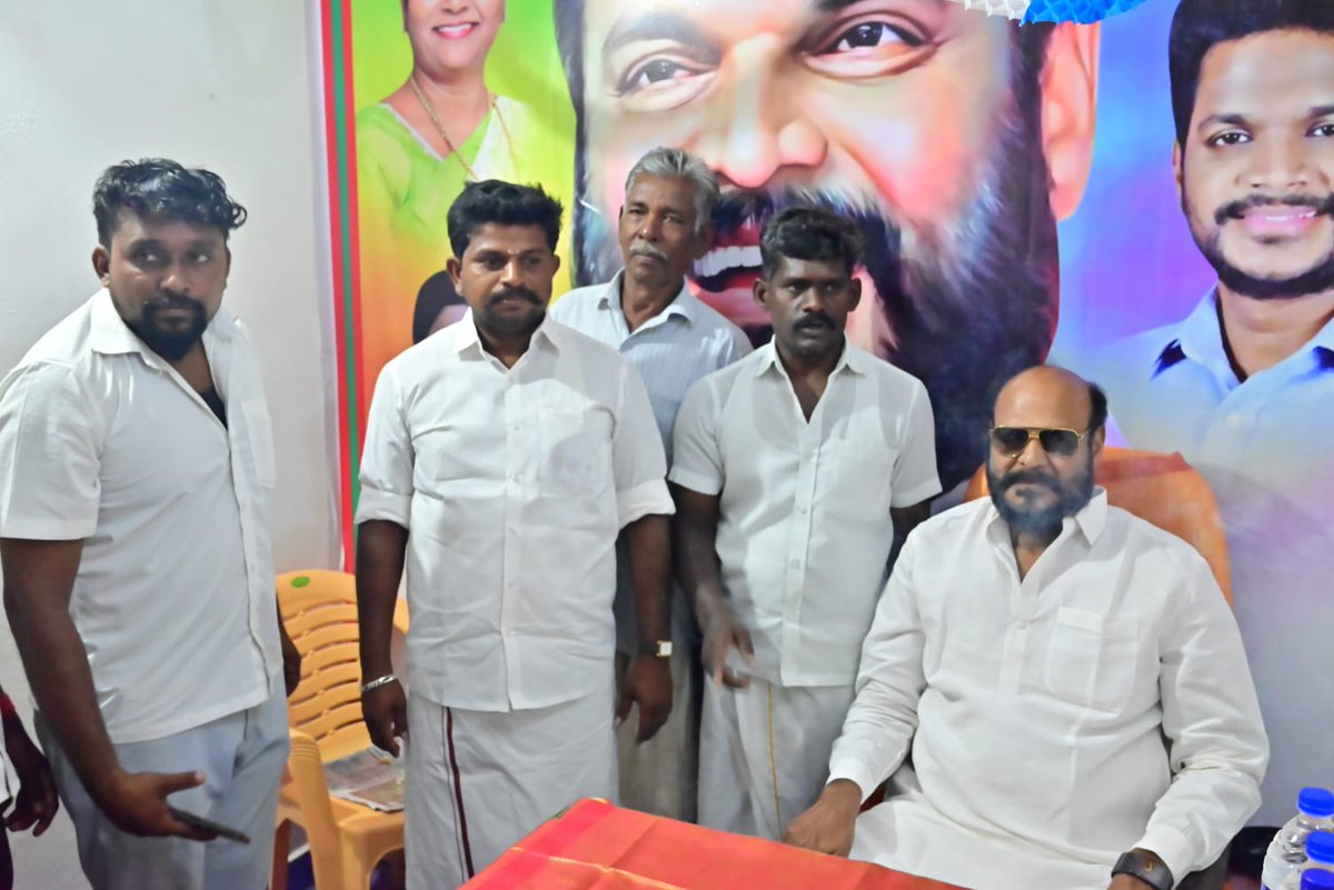 JohnPandianTMMK's tweet photo. இன்று சங்கரன்கோவில், நாலுவசன் கோட்டை பகுதியில் தமிழக மக்கள் முன்னேற்றக் கழகத்தின் புதிய கட்சி அலுவலகத்தைத் திறந்து வைத்தேன். இந்நிகழ்வில் கட்சி நிர்வாகிகள் உடனிருந்து சிறப்பித்தனர்.

இந்நிகழ்வு கட்சியின் வளர்ச்சியிலும், மக்கள் நலப்பணிகளை மேலும் தீவிரப்படுத்துவதிலும் முக்கியமான மைல்கல்லாக அமையும்.