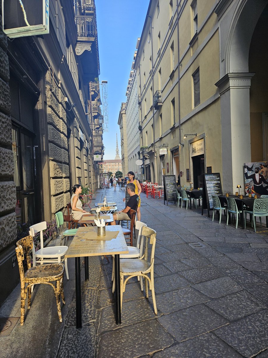 turinepi's tweet photo. Getting ready for another 🔥 week-end in #turin where from 6pm there's a sweet breeze 🌬 https://t.co/0WPD6Q9Sor ✈️ our posts & services 📧 for your #privatetours #privateclasses #tastings #relocationservices #winetravels #foodietravels & more 🤩 in #torino 🐃 + beyond 👑 https://t.co/DG2KfWBh7S