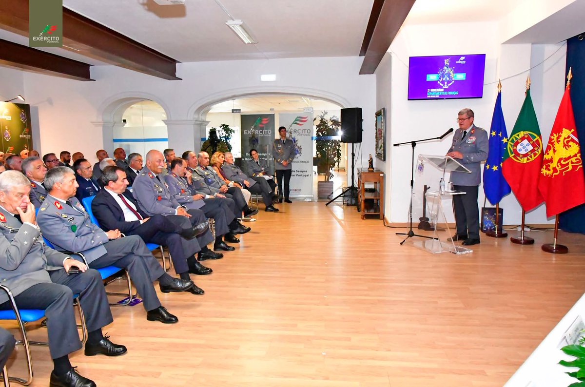 Exercito_pt's tweet photo. 📢 Decorreu esta manhã a Sessão Solene Comemorativa do 2.º Aniversário do Departamento de Finanças do Exército, presidida pelo Chefe do Estado-Maior do Exército, General Eduardo Mendes Ferrão.
#ExércitoPortuguês #DFin #Potencial_Humano #Legado_Histórico https://t.co/mnYTGEq5I5