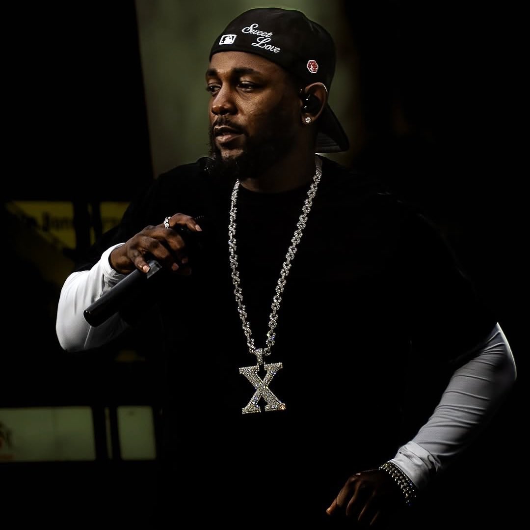 Gu8-JppXcAE0RcA?format=jpg&name=medium Kendrick Lamar Just Set Cologne on Fire — You Won’t Believe What Happened Mid-Show