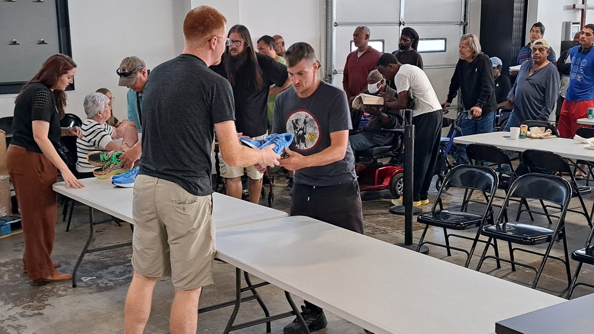 DenverRescueMission (@denverrescue) on Twitter photo ๐๐ก๐จ๐ ๐๐ข๐ฏ๐๐๐ฐ๐๐ฒ! ๐
We were thrilled to give out hundreds and hundreds of shoes to the guests at the Mission's 48th Avenue location. Thank you to <a href="/runnersroost/">Runners Roost</a> for providing this wonderful gift!!
#ChangingLives #HopeStartsHere ๐๐ก๐จ๐ ๐๐ข๐ฏ๐๐๐ฐ๐๐ฒ! ๐
We were thrilled to give out hundreds and hundreds of shoes to the guests at the Mission's 48th Avenue location. Thank you to <a href="/runnersroost/">Runners Roost</a> for providing this wonderful gift!!
#ChangingLives #HopeStartsHere