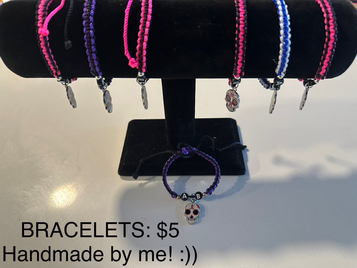 TheAliceBlair's tweet photo. 🚨MERCH SALE🚨
Doing a little sale to help with expenses after my injury 🖤 Will be able to ship if needed! 
Shirts: $30 
2- L
1- XL 
Venmo: @ AliceBlair 
CashApp: $TheAliceBlair 
PayPal: @ TheAliceBlair https://t.co/Ov4S0mL1nz