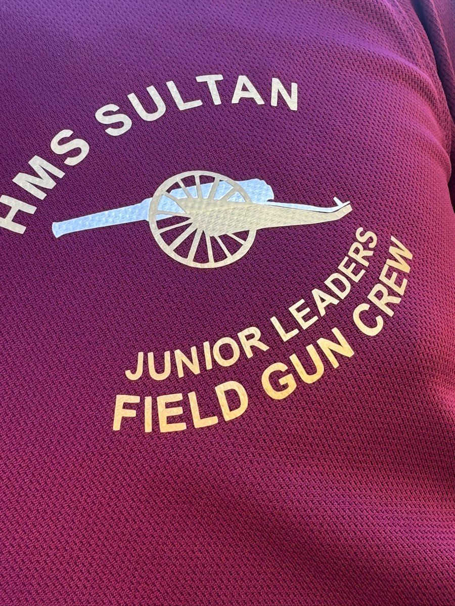 Lt_MarkGower's tweet photo. Extremely proud to be NO1 Trainer for Siskin Division @HMSsultan Junior Leaders Field Gun.  Running hard and fast, smashing the heats. The next generation is looking strong! 💪 #18as1 #JFLG https://t.co/cxUKaemYLt