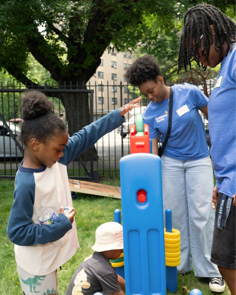 LatimerHouse's tweet image. We loved gathering with our community last Saturday to celebrate freedom, resilience, and Black creativity at our #Juneteenth Family Festival, hosted in collaboration with @coolculture 🎉✊🏿 Thank you to everyone who joined us in uplifting history, and Lewis Latimer’s legacy!