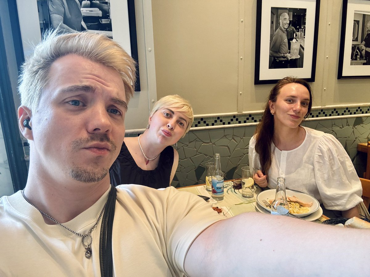 andriibondards's tweet image. Post @EthCC vibe chatting with the best web3 marketers @DariaStrategy and @m_i_yatsenko 🦄