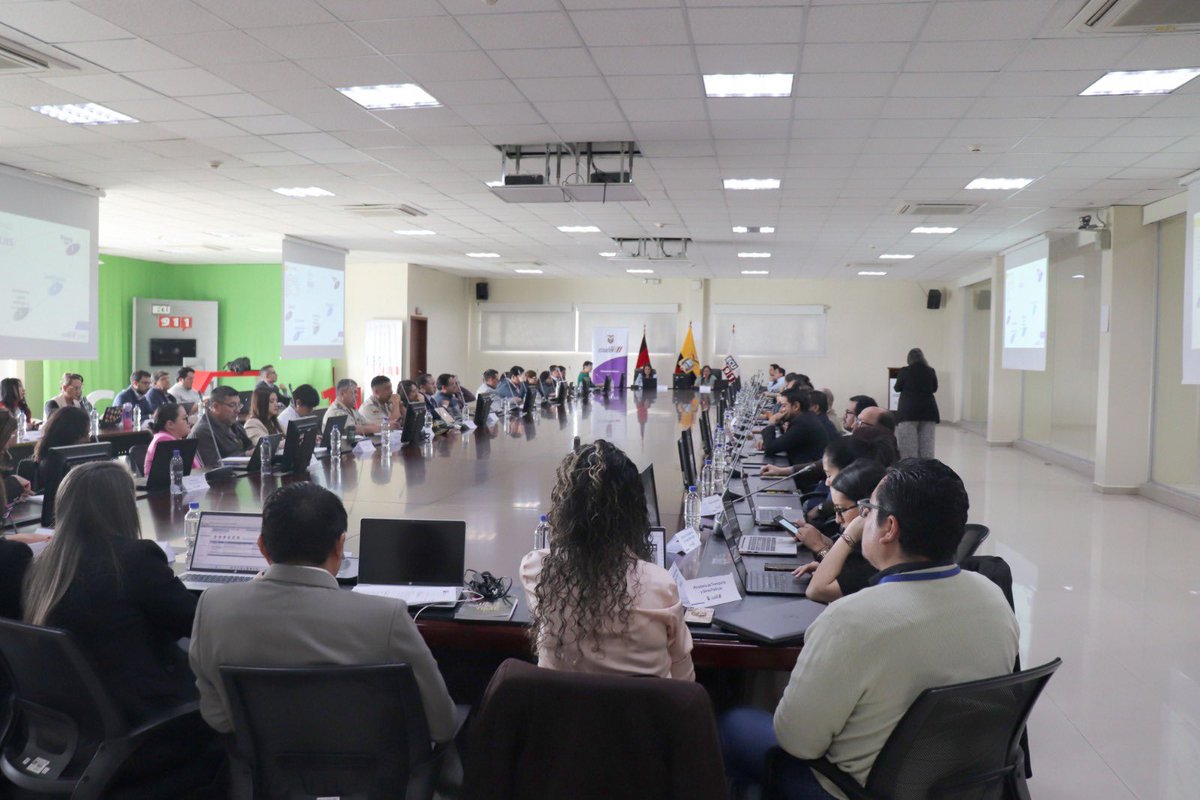 El <a href="/MinGobiernoEc/">Ministerio de Gobierno Ecuador</a>, a través de la Subsecretaría de Gobernabilidad liderada por Justina Zambrano, y en coordinación con la <a href="/PlanificacionEc/">Sec. A dmin Pública y Planificación</a>, llevó a cabo una jornada de capacitación dirigida a los coordinadores de Planificación de las instituciones del Ejecutivo en Pichincha.