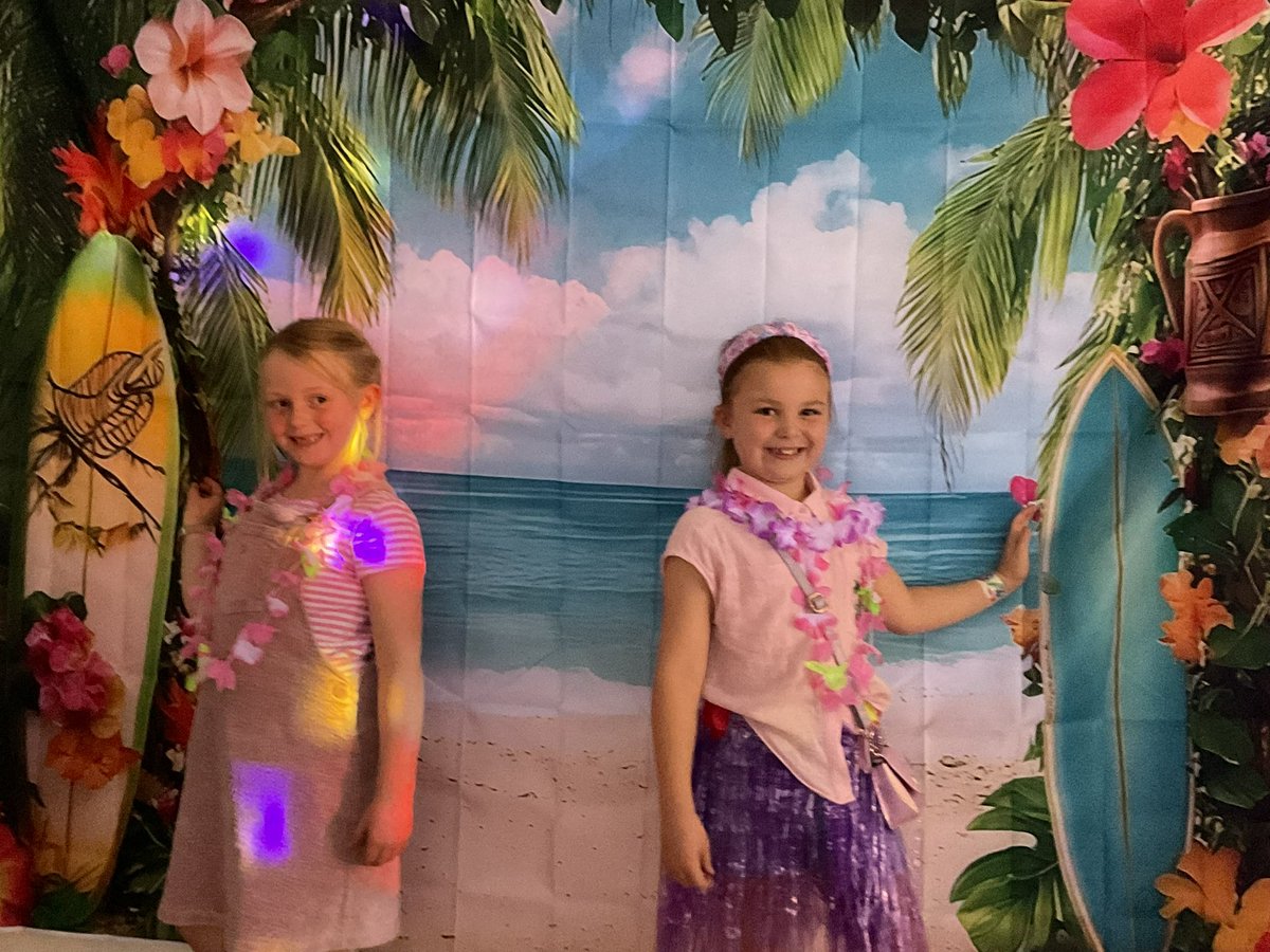 PDA_Y2's tweet photo. What a fab time we had on Hawaiian Disco day! A huge thank you to all of our amazing FoPD! ⭐️⭐️⭐️🌺🌺🌺❤️❤️❤️#friendsofparbolddouglas https://t.co/H0KP7ebfSI