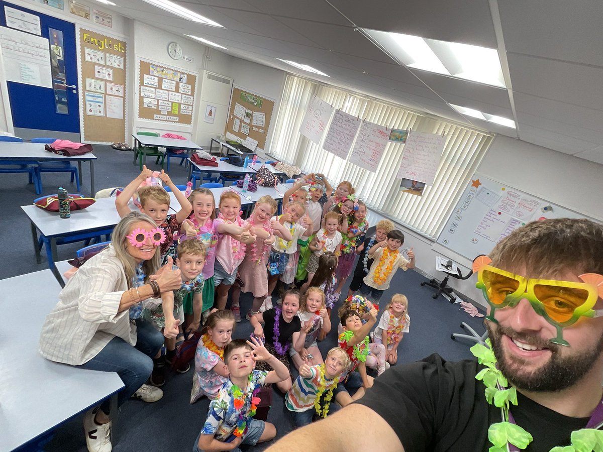 PDA_Y2's tweet photo. What a fab time we had on Hawaiian Disco day! A huge thank you to all of our amazing FoPD! ⭐️⭐️⭐️🌺🌺🌺❤️❤️❤️#friendsofparbolddouglas https://t.co/H0KP7ebfSI