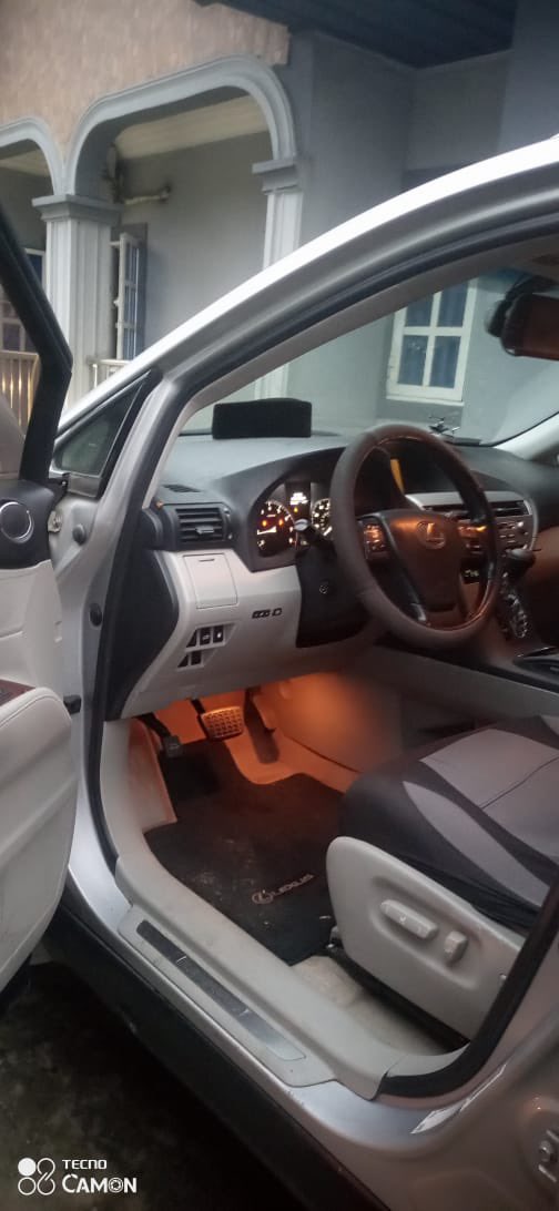 KingSizeAutos's tweet image. For sale: Lexus RX 350 used for only 8months.
Year:2010
Color:Silver
Price: 17.150m slightly negotiable.