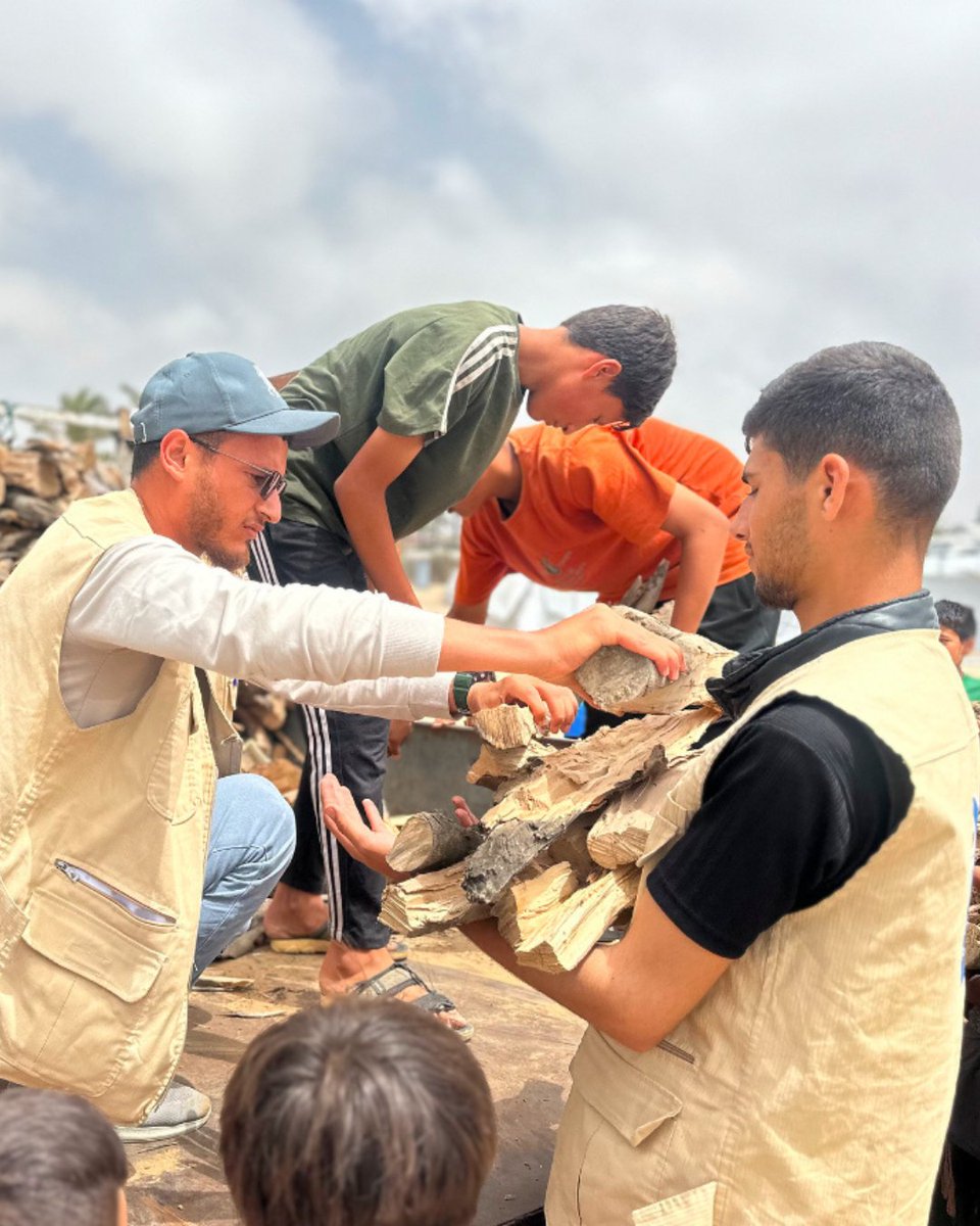 Inside Gaza, our emergency relief efforts have included providing 1000kg of #firewood daily for families to bake bread &amp; other essentials, &amp; we’re so grateful for your contributions &amp; the efforts of our incredible reps &amp; volunteers. To see more, visit: bit.ly/400j06o