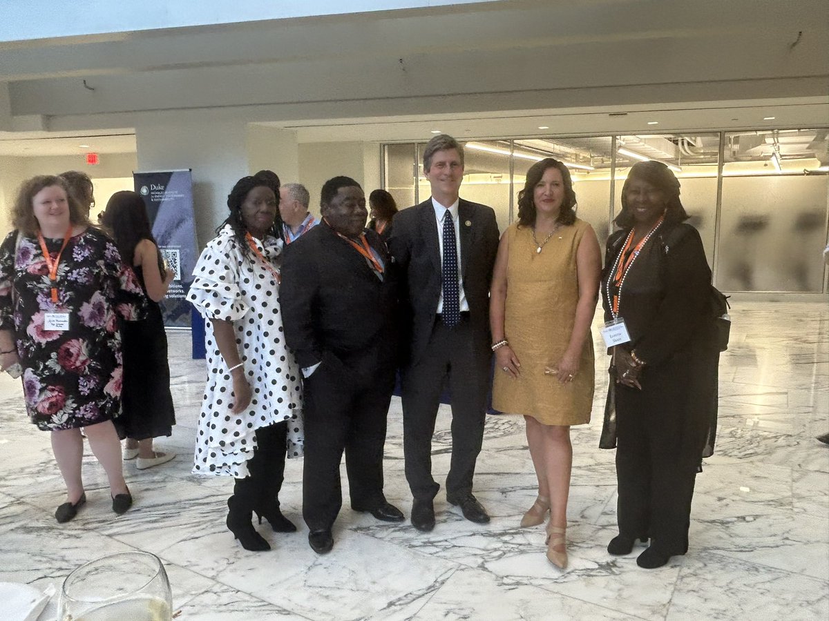 NewAlphaCDC's tweet image. Honored to join the Heat Wise Policy Summit at Duke where the Bipartisan Extreme Heat Committee was formed, a major step in tackling a critical climate challenge. Grateful to Reps. Lawler and Stanton for their leadership. Let’s keep pushing for real solutions 🌍
#NewAlphaCDC