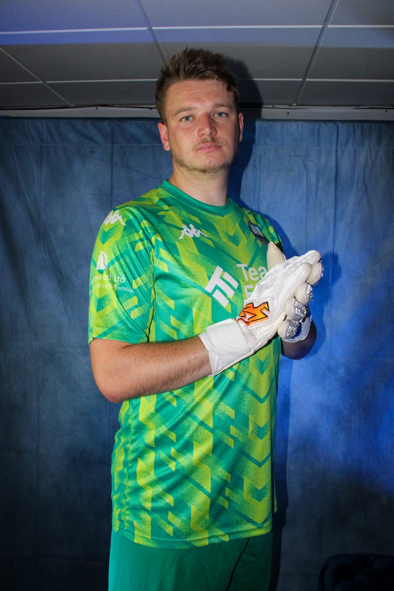 He's back. 🧤

We are delighted to share that Tom Creed will be back with us for the 2025/26 campaign.

Following an impressive end to the season, which included a shootout-winning save in our against Devizes Town, Tom has agreed to stay with the club.

Welcome back, Creedo! 🫡
