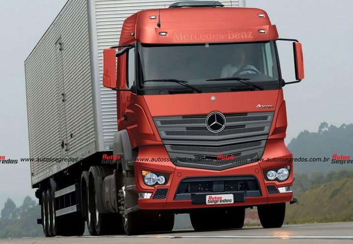 blogmdt's tweet photo. Provável Mercedes Benz Axor 2026 que será lançado ainda esse mês. As versões 4x2 e 6x2 prometem muito mais força, em um motor de até  449 cv, visual totalmente renovado inspirado no Actros. https://t.co/8ZpGZGDKcN