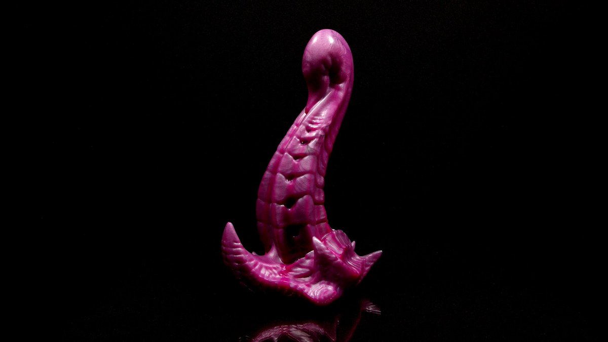 JackOToy's tweet photo. We've got a little surprise for World UFO Day...👽 
Meet Cutulus, an advanced cybernetic creature from a planet inhabited by antediluvian aliens! He uses his tentacles to grab his experimental subjects and study them in depth... https://t.co/XxBHICXwdr