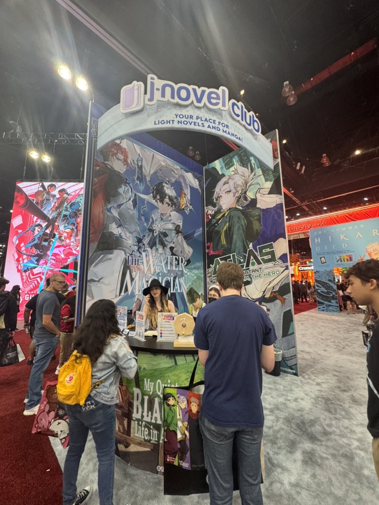 The_Weeb_'s tweet photo. @jnovelclub come check them out at AX free stuff!! #jnovelclub #isekaime #animeexpo https://t.co/GAR3nq4UPK