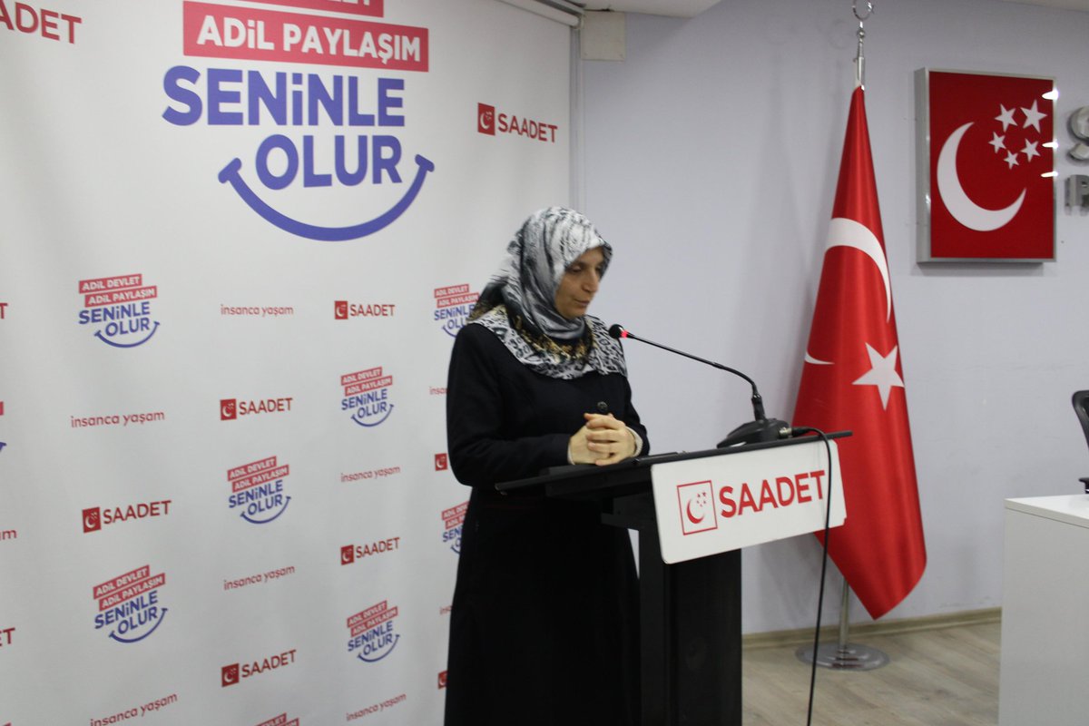 Alturnax's tweet photo. Yaşanabilir Bursa, Yaşanabilir Türkiye'yi hep birlikte inşa edeceğiz. 
Bursa Kadın Kolları Haziran Ayı İl Divan Toplantısı, Osmangazi, Yıldırım, Nilüfer, Yenişehir ilçelerimiz raporlarını sundular. 
@SaadetKadin @Saadetkadin1613 @saadetosmangazikadin #Haziran #ildivan https://t.co/BUCbR9K6DW