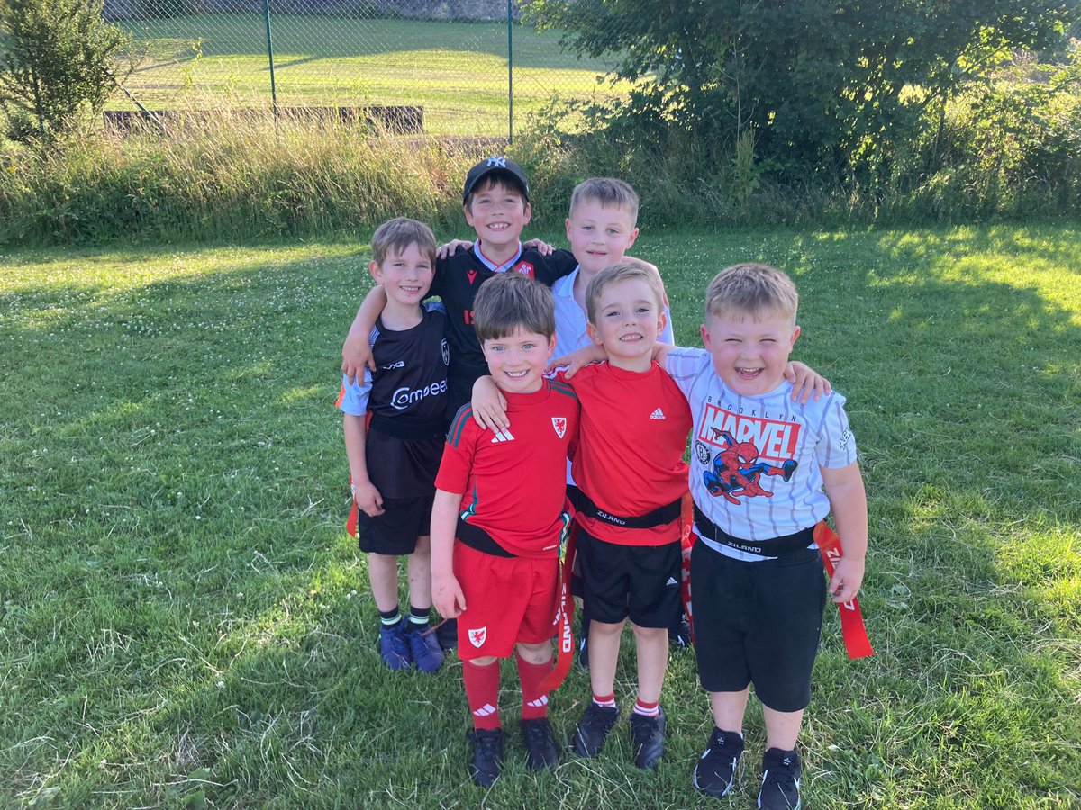 ✅ First rugby session officially tackled by our Under 6 team. Tag belts on, chaos contained (mostly).

Think your little whirlwind’s ready to give it a go? Players wanted from U6 to U16. 

Drop us a message!

#WeAreUnited 🇾🇪🏉
