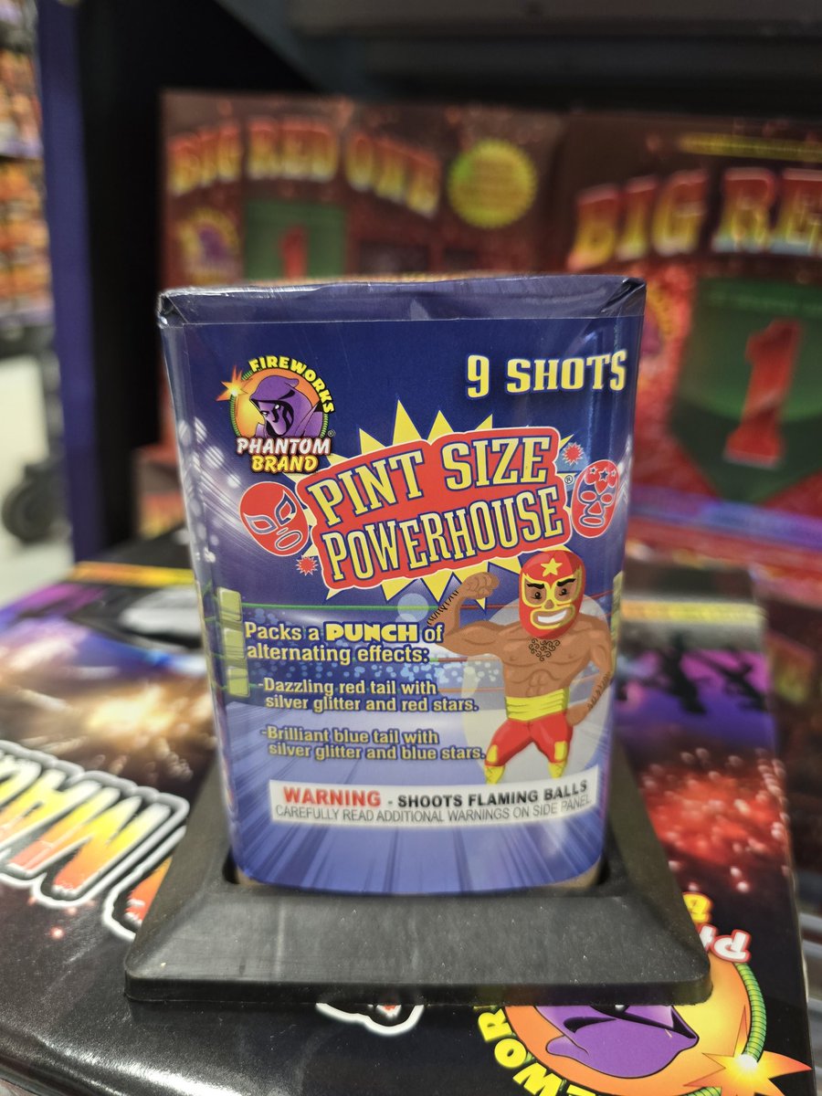 realsamfines's tweet image. I bought these cuz it has a little Luchador on it. 😂🥰 #Apropos