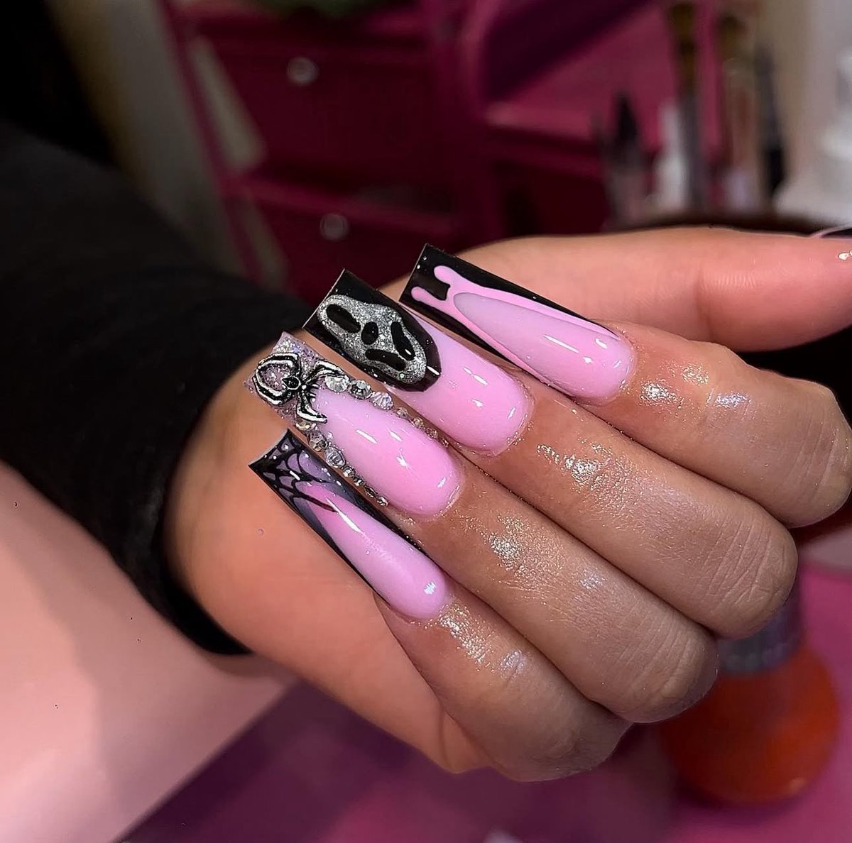 Hand Job Heaven 💅🏻🍆💦 tweet media