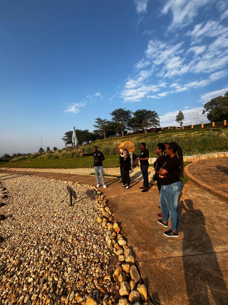 IsraelinRwanda's tweet photo. Today,  the Ambassador @AmbEinatWeiss and Staff of the Embassy of Israel in Rwanda visited the Nyanza-Kicukiro Genocide Memorial @NyanzaMemorial to pay tribute to the victims of the 1994 Genocide against the Tutsi.

Our two countries share a common history of the Genocide and as we reflect  and honor the memory of the victims of the Genocide against the Tutsi,  We stand in remembrance and solidarity with the people of Rwanda
 #NeverAgain
 #Kwibuka31