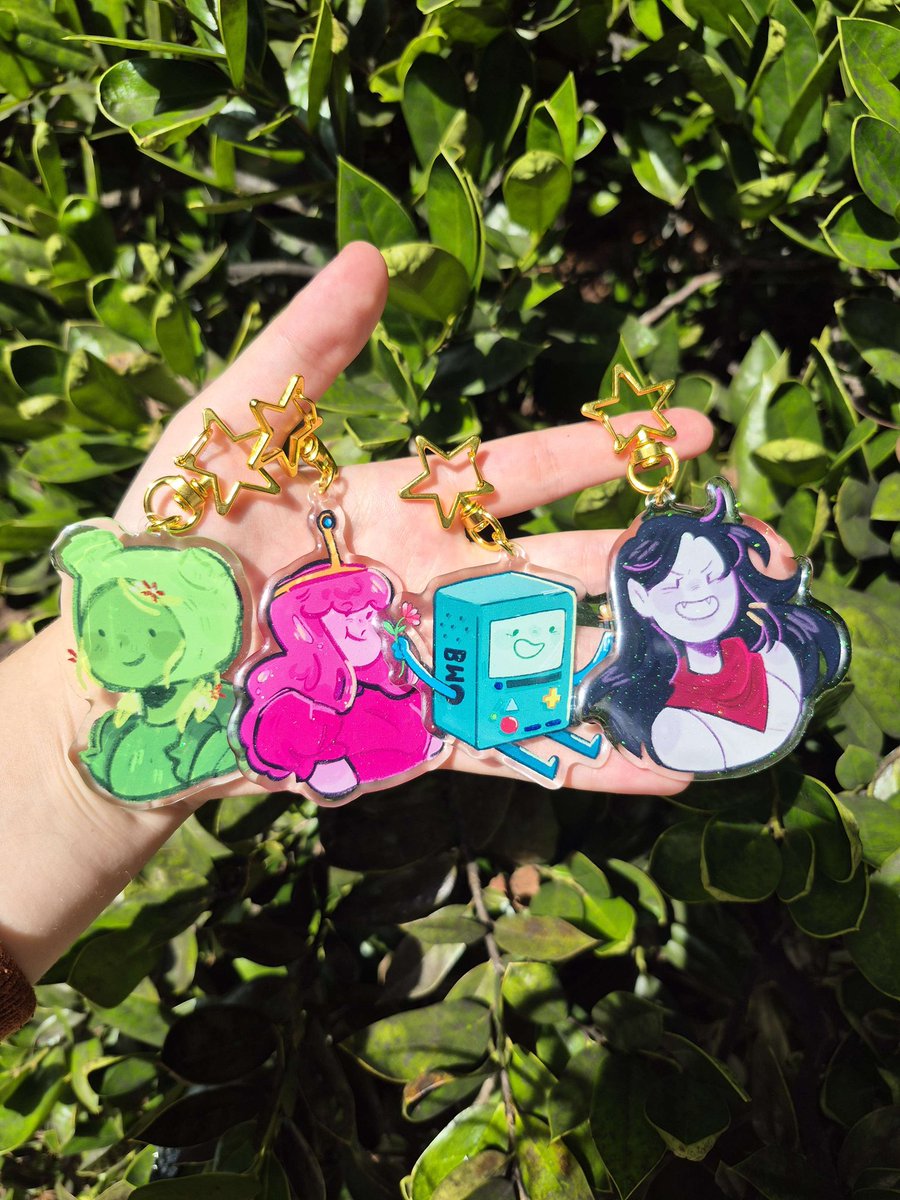 chronicallyclem's tweet image. arcane cats restocked, frieren keychains listed, and adventure time keychains are listed!
keychain bundle deal is also available :)
chronicallyclem.etsy.com