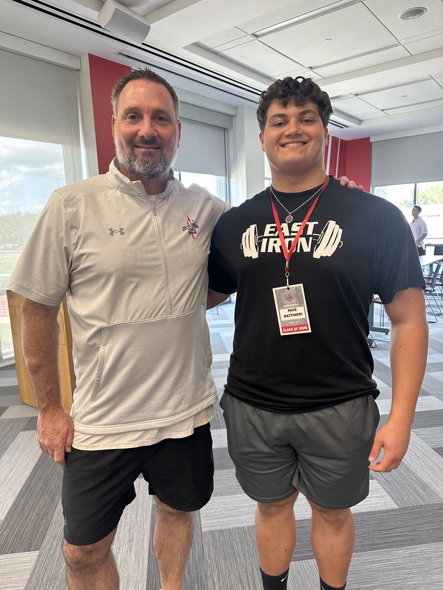 MikeBatt68's tweet photo. Thank you to the coaches at Dickinson for having me at campus  for a visit! @CoachFordyce_DC @coach_knapp @DCcoachSchuck . The campus was amazing and I had a great time learning all about the program and what Dickinson has to offer! @CBEastFootball https://t.co/4XAJXByJte