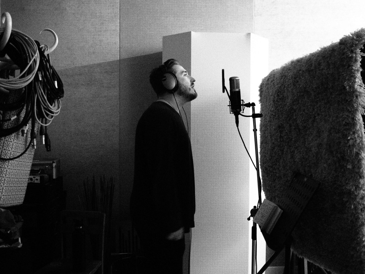 trmnltrmnltrmnl's tweet photo. Few photos taken of Cal recording backings for turbulence taken by Sahar.

Just a gentle reminder for tickets to the headline. 

19/07 @ Hallamshire Hotel Tickets here:

https://t.co/NMPae3jXVA https://t.co/alZE7TsU4W