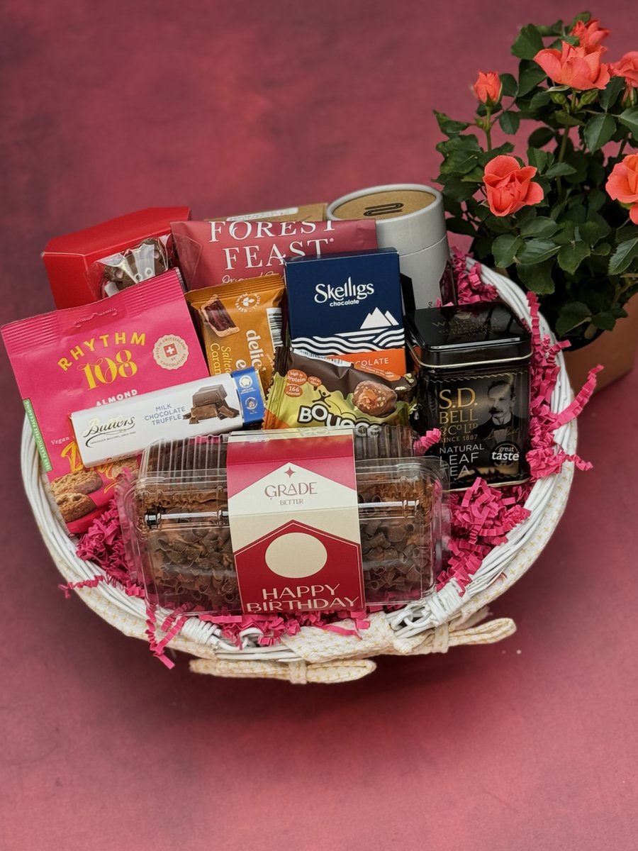 Today's Gift Basket Of The Day is the ''Flowers For Tea" 🌻

ow.ly/3TXM50WkwfB

Follow &amp; RT to enter #prize draw to #win a Gift Basket. 

More info via our blog. 

#dailydispatch #gifts #competition #giftbasketsrule #floralgifts #flowergiftbaskets