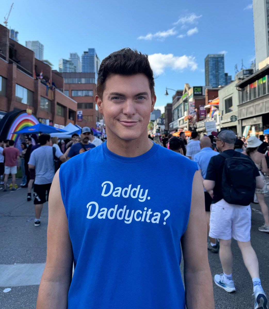 ZackWickham's tweet image. Toronto Pride was amazing! Link in bio to get the shirt! #TheValley #gay #pride #LoveIsland #LoveIslandUSA