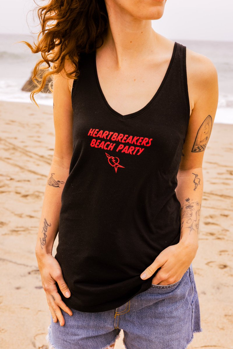 tompetty's tweet image. I feel summer creepin’ in
Shop summer essentials in the Tom Petty store. store.tompetty.com