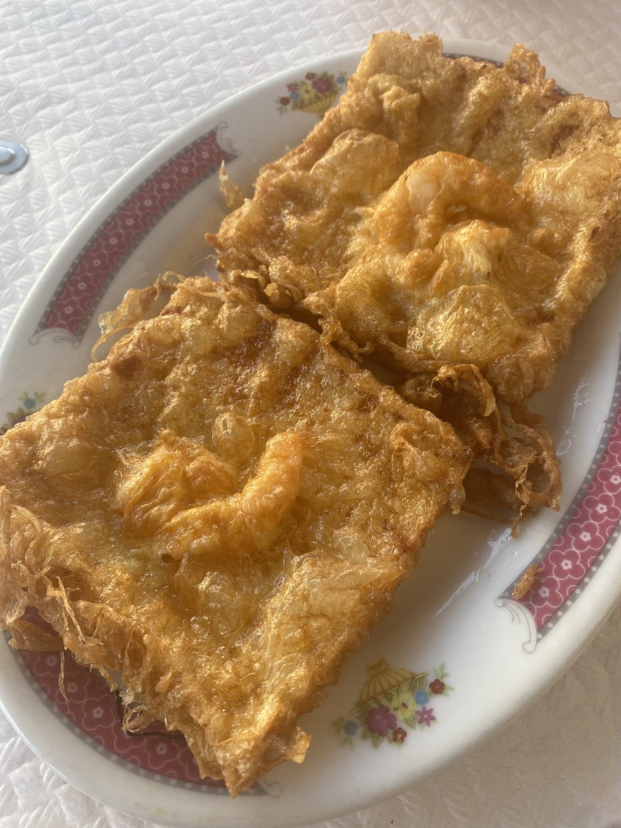 Sam ordered prawn toast and this was served 🤣 tasted like an omelette on toast with a single prawn 😂🤣