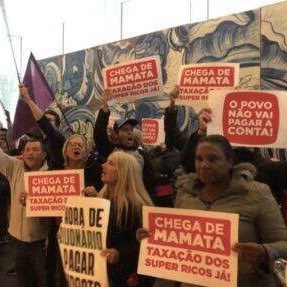 meioindep's tweet photo. 🚨ATENÇÃO: Boulos celebra invasão à sede do Itaú em São Paulo: “Pra cima!” https://t.co/MzDSEd4Ate