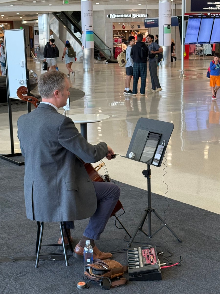 More music in the McNamara Terminal today!
Today, the talented Jordan Schug is performing until 6 p.m. at the Water Feature. 🎼
These fantastic performances are brought to you in partnership with Apple Pay. 
#DTWnonstop