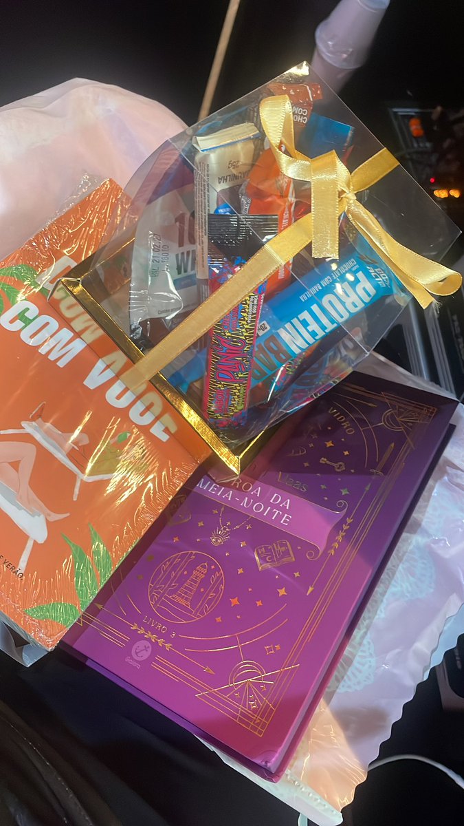 olhem os presentes q ganhei de aniversário do pessoal do meu trabalho