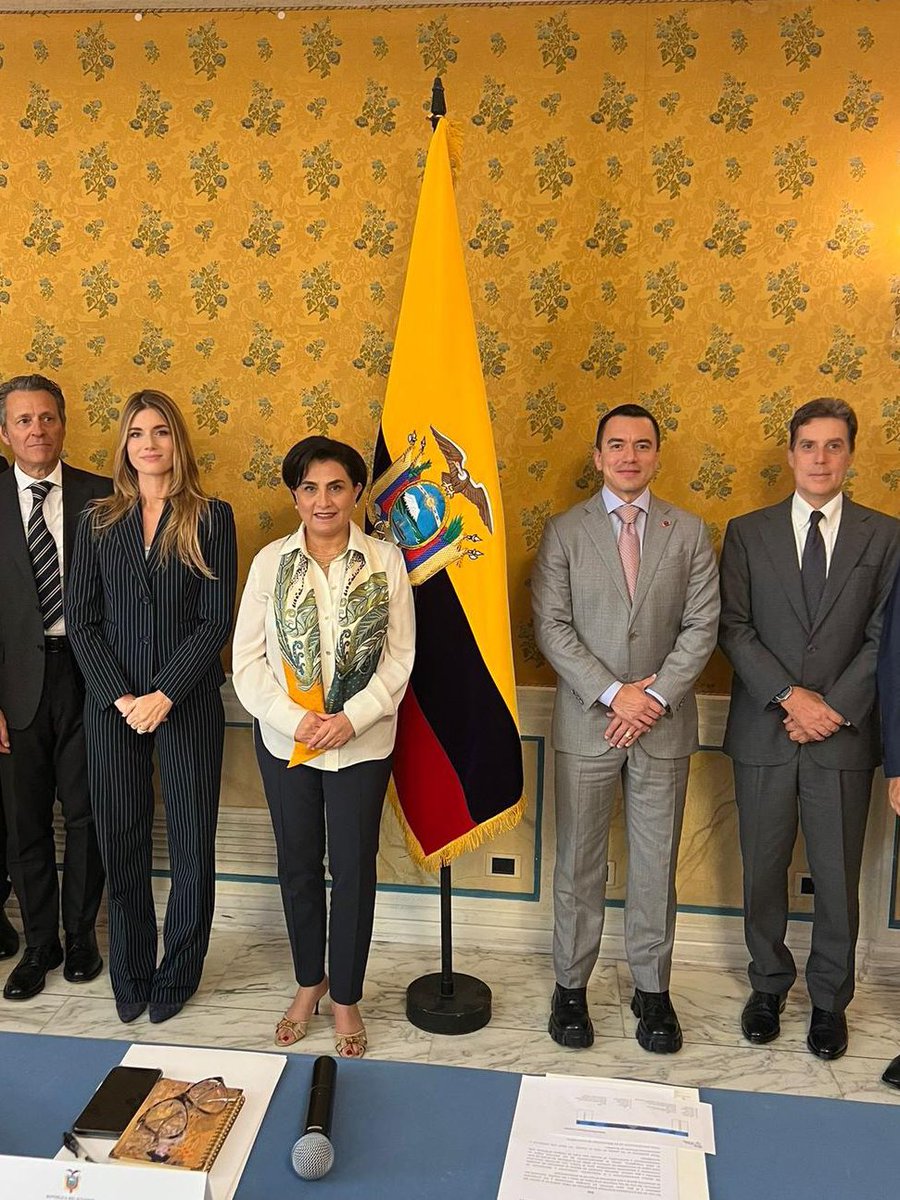 Annagrazia Calabria tweet media