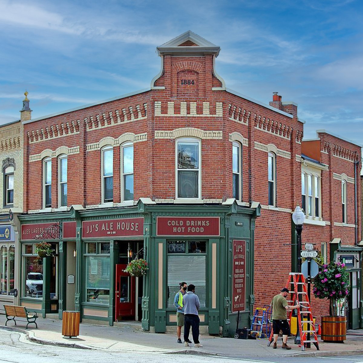 Port Perry’s unique heritage charm &amp; scenic lakeside setting makes it a go-to backdrop for countless movies &amp; TV and the perfect place to call home. 

Discover Geranium’s award-winning Courts of King’s Bay.

Read more: tinyurl.com/yc36kcwx

#PortPerry #CourtsOfKingsBay
