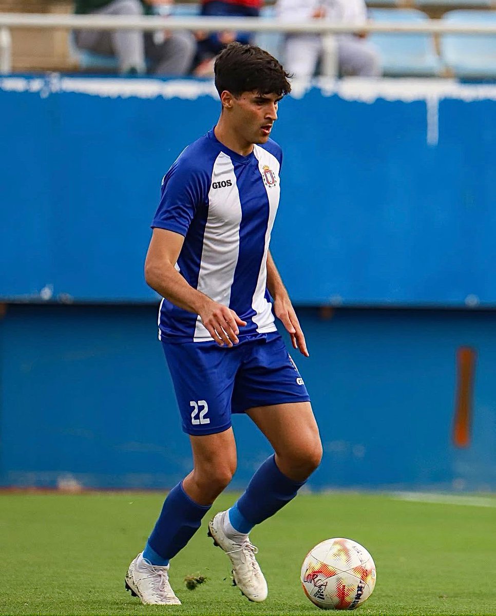 🔴 FICHAJE

Andrés Fresneda, nueva incorporación.

El lateral derecho se une al equipo para aportar profundidad, proyección ofensiva y solidez.

Llega procedente de la Unión Molinense, con experiencia en varios playoffs de ascenso a lo largo de su trayectoria.

¡Bienvenido! 👋