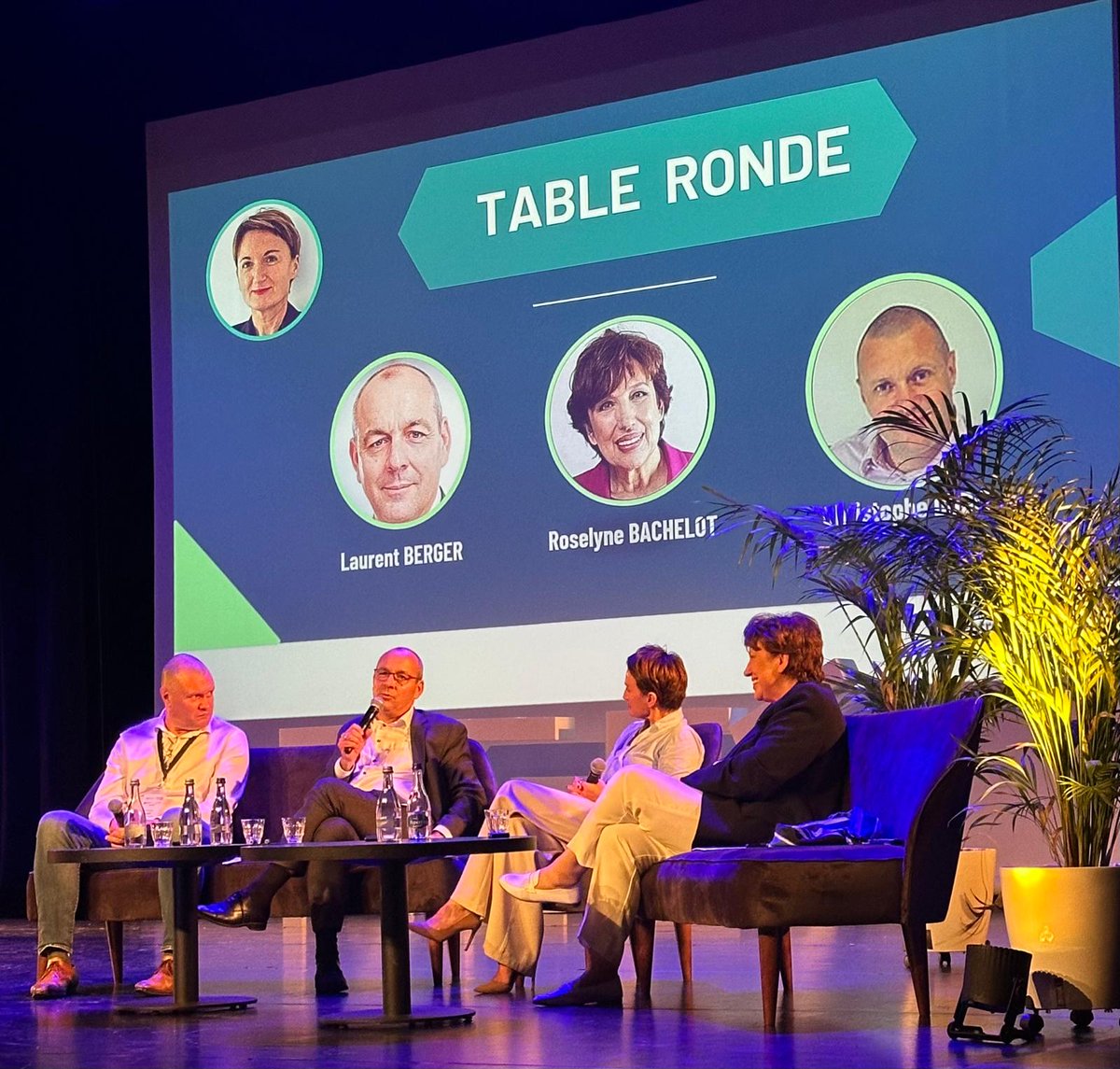 20e rencontres économiques d’été de l’économie finistérienne à Plougastel devant une salle comble de plus de 400 chefs d’entreprise.

Merci à toi Chrisine Lozachmeur pour ton enthousiasme et celle de ton équipe de France finistérienne ! Votre dynamisme, le dynamisme de l’économie