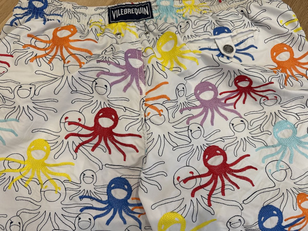 notthefakeSVP's tweet image. Big beach week in the high end swim wear space.
#Colors #Fashion #ThingsOfThatNature #Octopi #NotNineHundredDollars