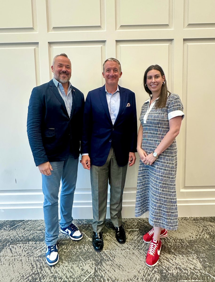 rdmersey's tweet image. Had a great meeting with @JCHartzell and the @SMUCox Dean, Todd Milbourn. @SMUCox is committed to being at the heart of Dallas’ economic engine and entrepreneurial energy – driving innovation, fueling growth and creating opportunity. First in Dallas. Then in Texas. Then beyond.…