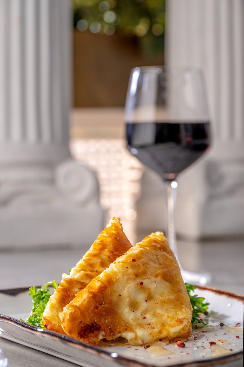 NspireMagazine's tweet photo. Fried Feta with Lavender Honey and Pink Peppercorns

¼ cup olive oil
2 sheets phyllo dough
½ inch slice of feta cheese
1 tbsp lavender honey
1 tsp pink peppercorn

The Olympia https://t.co/bPgW1GVKlK