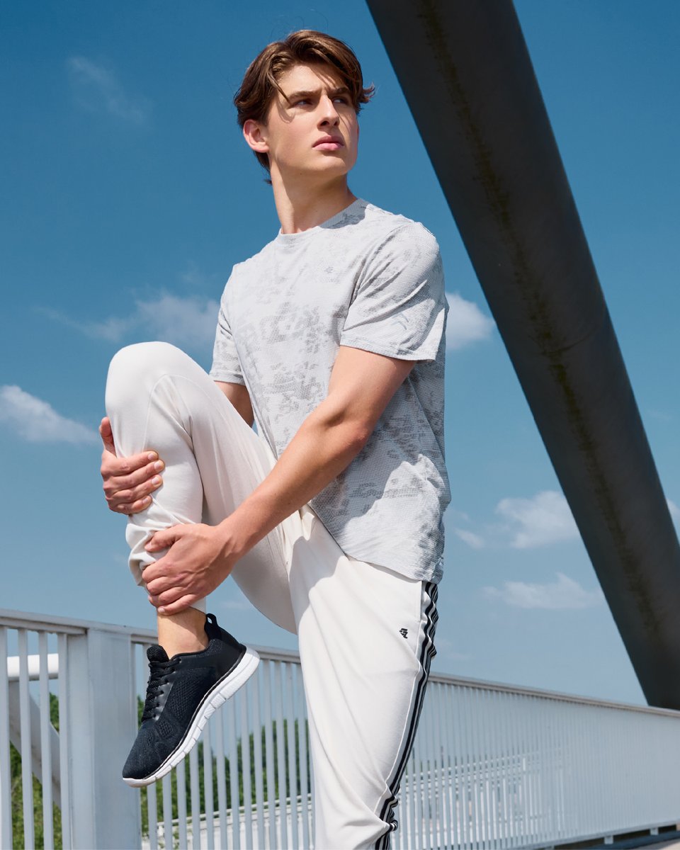 maxfashionMENA's tweet image. Outfits that say “I have good taste” without actually saying it.

#MaxFashion #MaxMen #MensFashion #MensStyle #Menswear  #SummerStyle #SmartCasual #MinimalStyle #StreetStyle #StyleInspo #OOTDMen #CasualStyle #NewDrop #ShopTheLook #ResetShadesOfCool