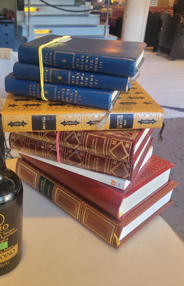 ZowkoA's tweet photo. Trouvés au soldeur :
📚📚📚📚📚
👏👏👏
-📓Casanova , Histoire de ma vie (12 vol.)
-📗Zola , Paris
-📘Flaubert, l'éducation sentimentale (2 vol.)
-📕 Daphné Du Maurier, Rebecca
-📙Crébillon , le Sopha
📚👌
#books  #livres #littérature #literature #Paris 
⬇️ https://t.co/mVWvCOL8zX
