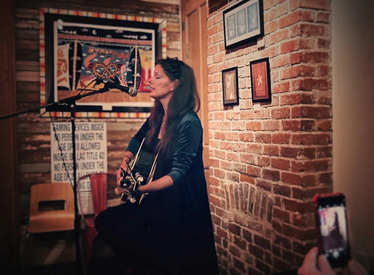 TheABRecords's tweet photo. Issue 341 of the Aldora Britain Records e-zine is available now!
https://t.co/geXmQ5fd9n
ABR’s top pick interviews with Natasha Sanchez, @pmadtheband, and Tim Case!
Live spotlight @TheBluetones @TheLooseCut @hmvempire!
The top 10 most influential records of 1967!
#AB341 https://t.co/DPqfDlXQG4